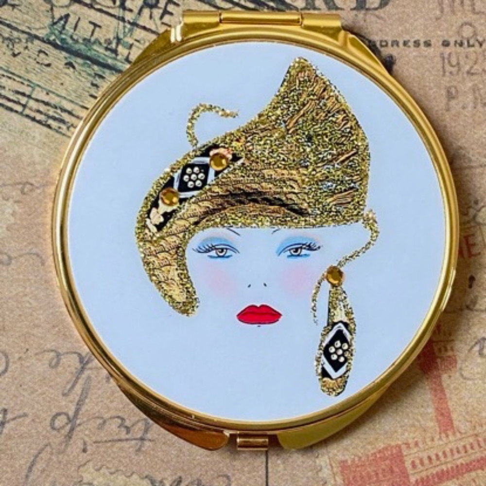VINTAGE Compact Fashion Lady with Embellished Hat - Picture 1 of 9